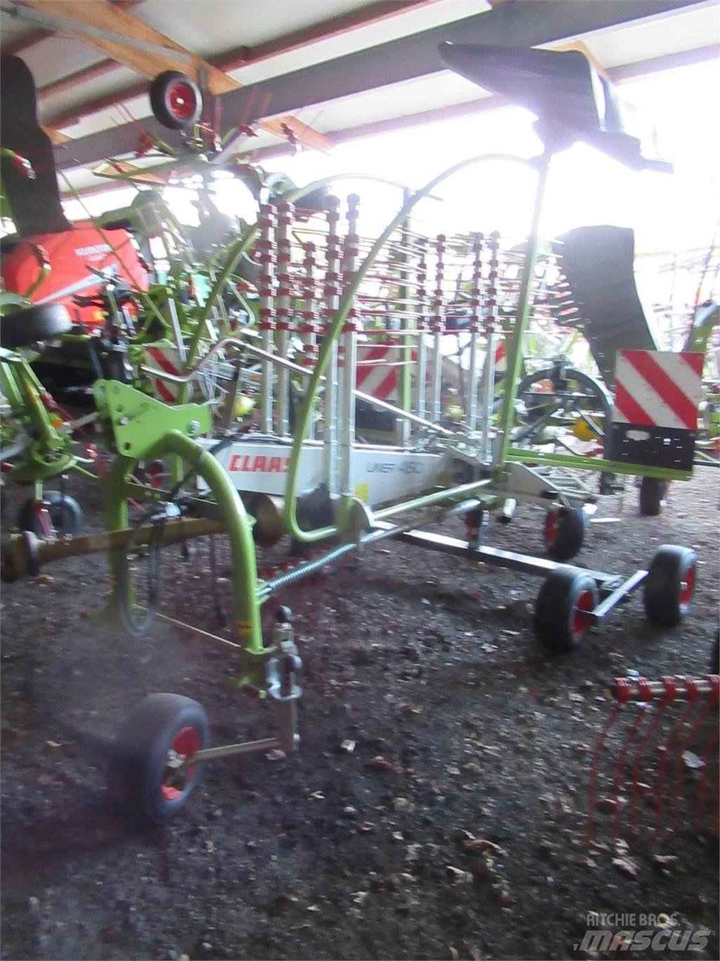 CLAAS Liner 450 Utilaj de răvăşit fân