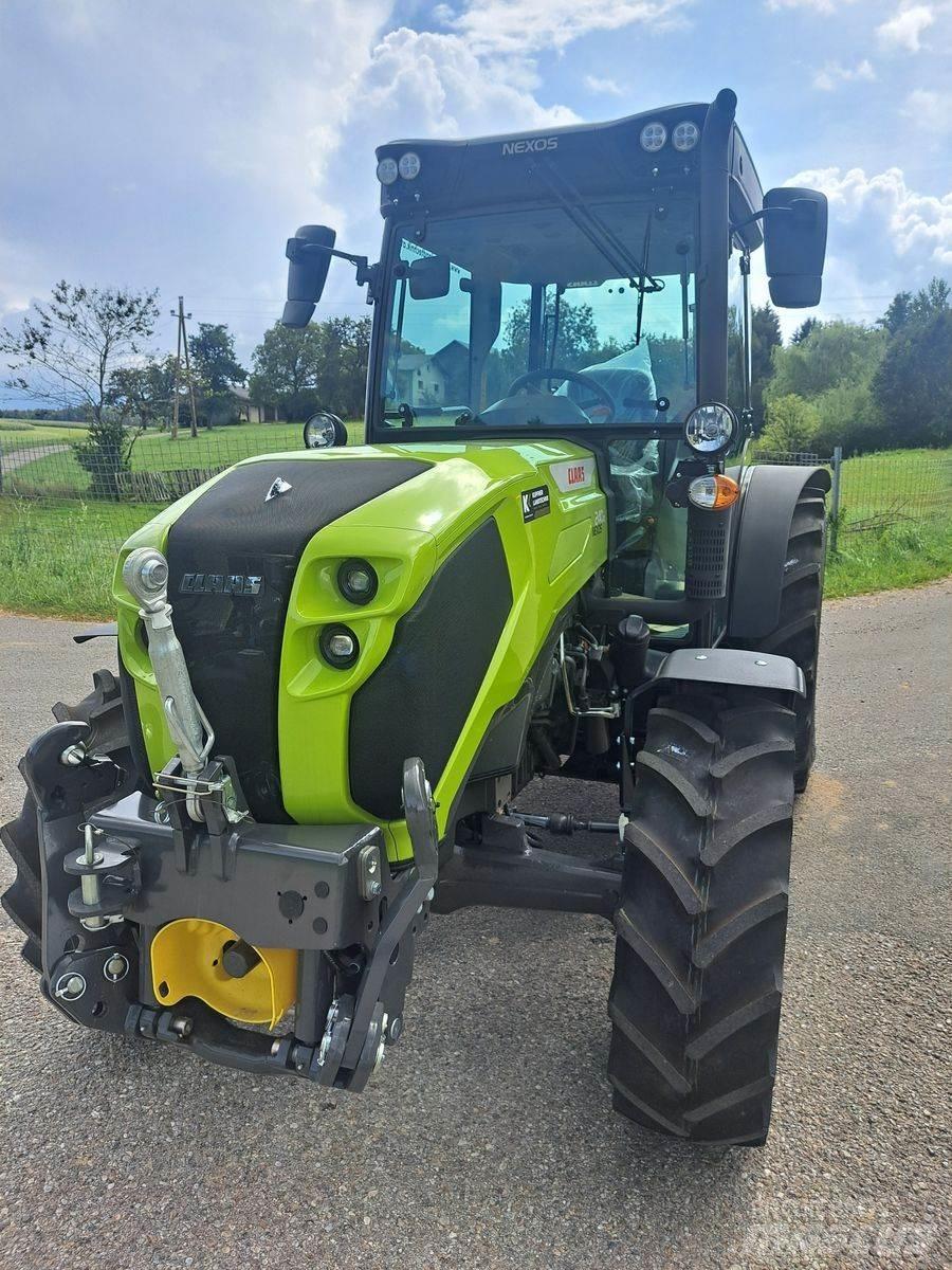 CLAAS Nexos 240 XL Tractoare