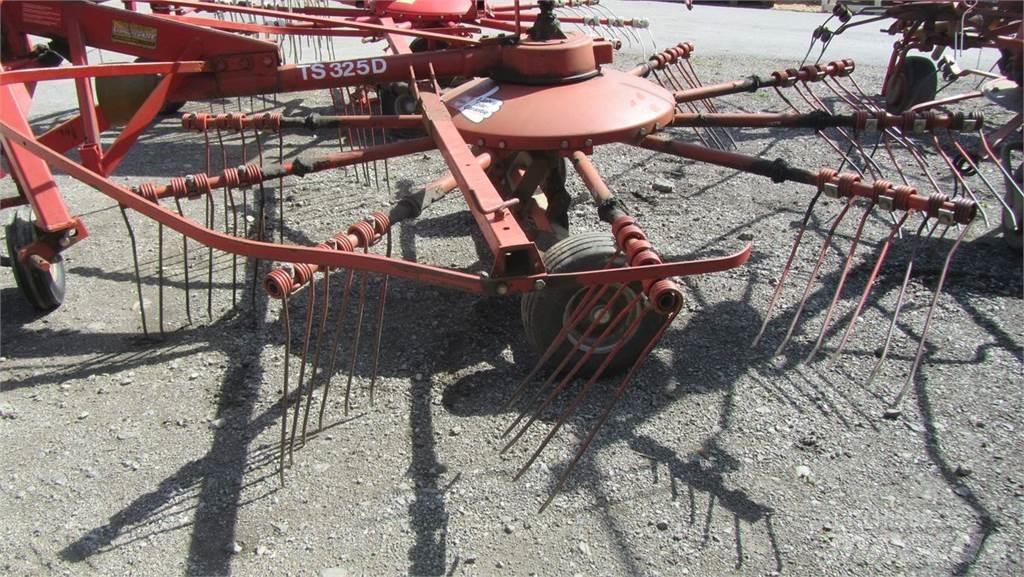 Fella 325D Utilaj de răvăşit fân