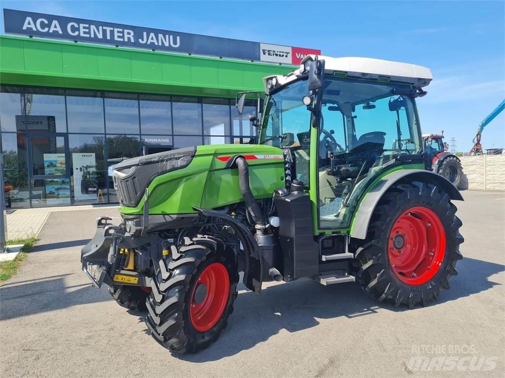 Fendt 211 Vario F Tractoare