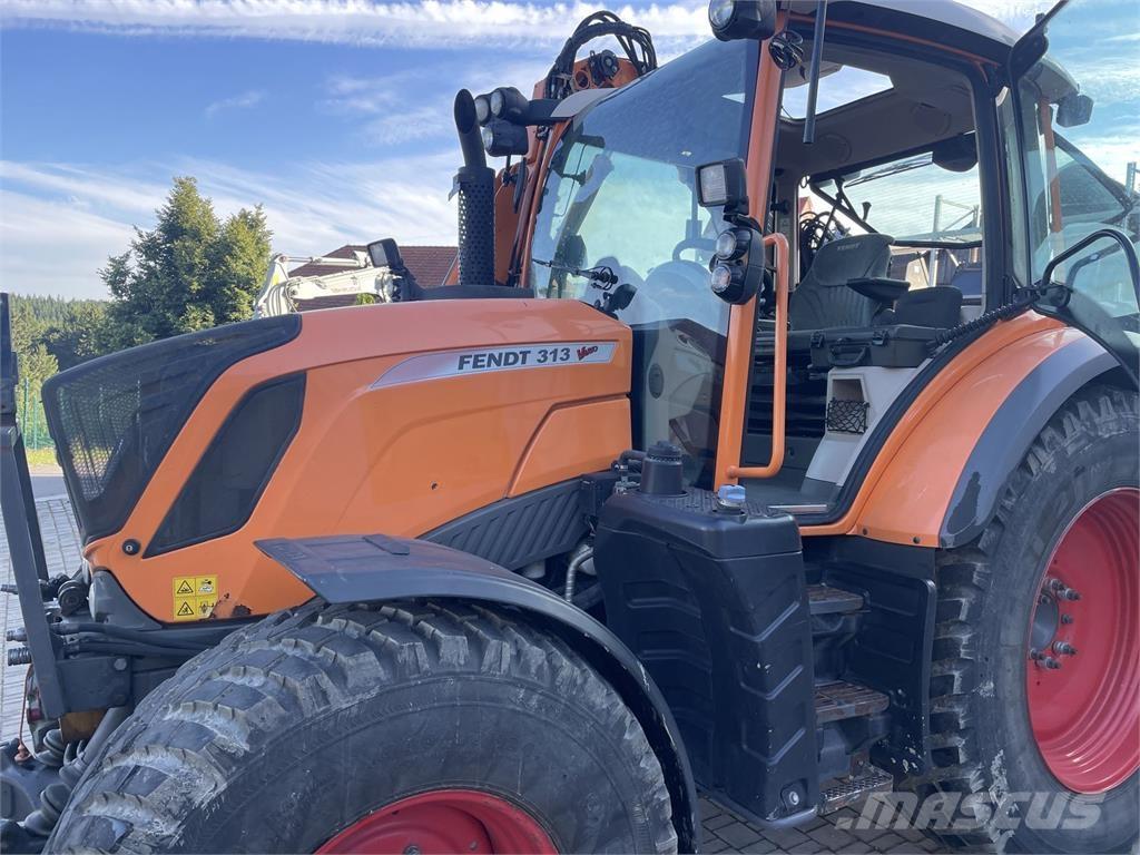 Fendt 313 Vario Tractoare