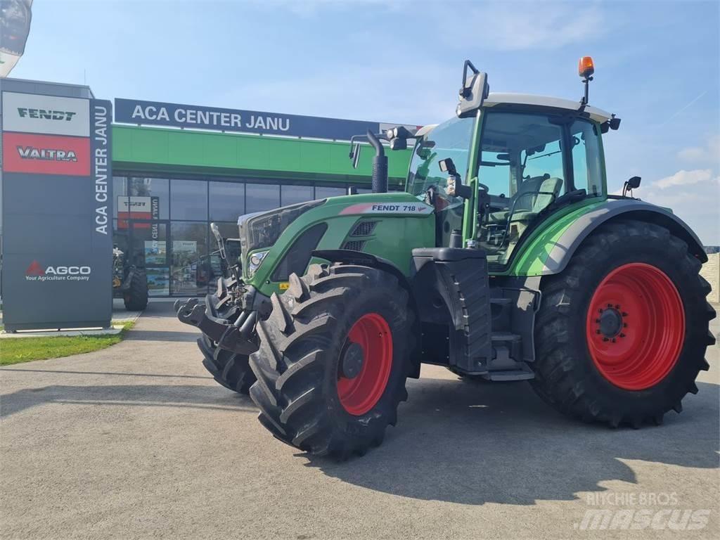 Fendt 718 Vario Tractoare