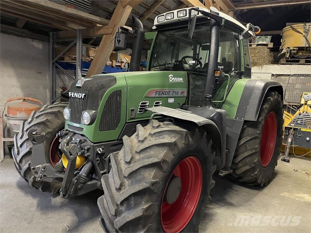 Fendt 718 Vario Tractoare