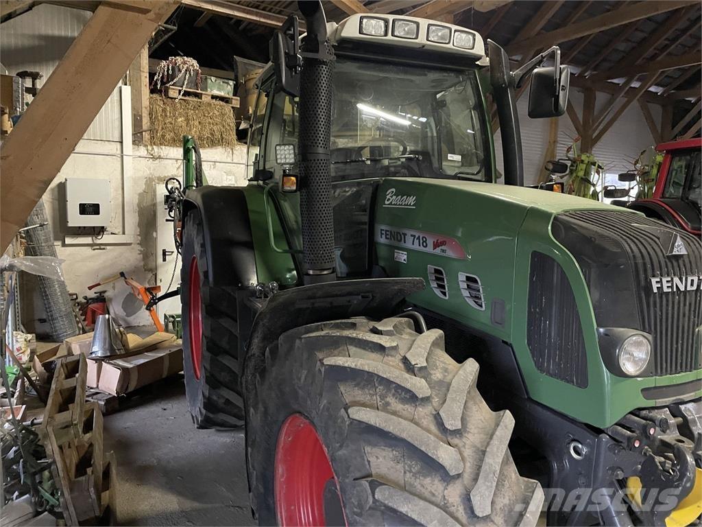 Fendt 718 Vario Tractoare