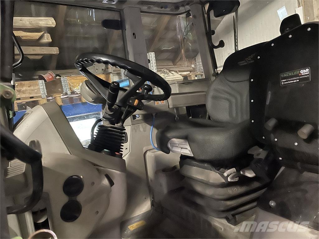 Fendt 718 Vario Tractoare