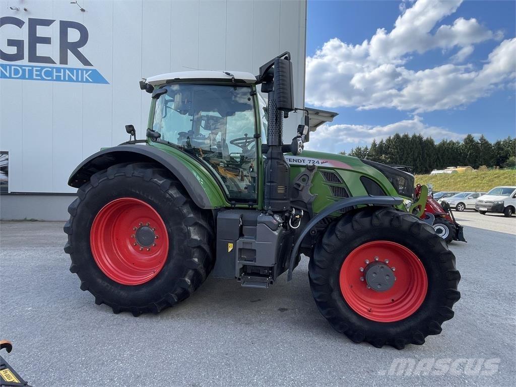 Fendt 724 Vario Tractoare