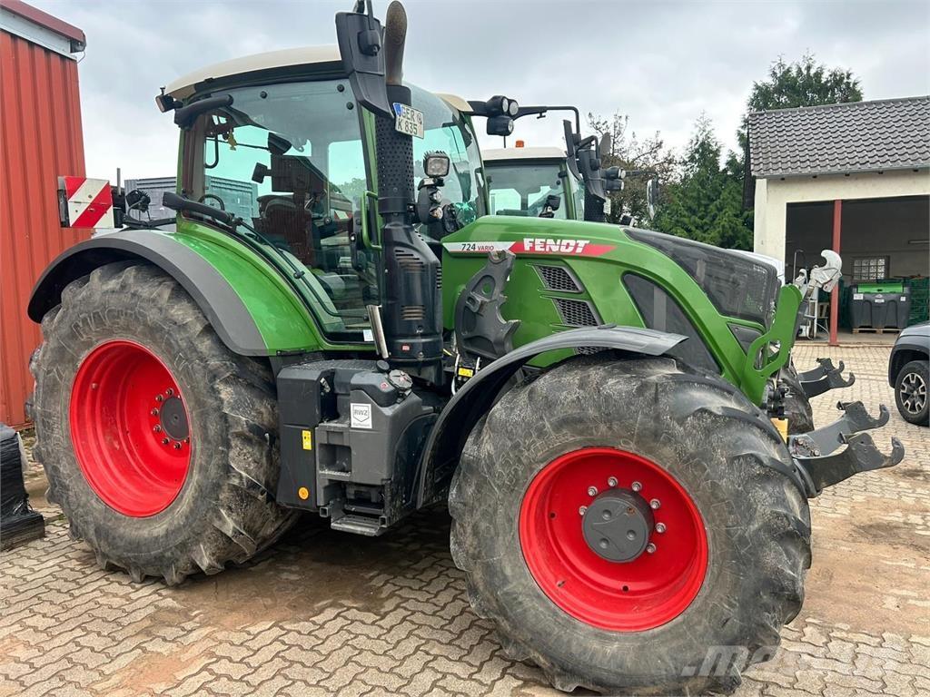 Fendt 724 Vario Tractoare