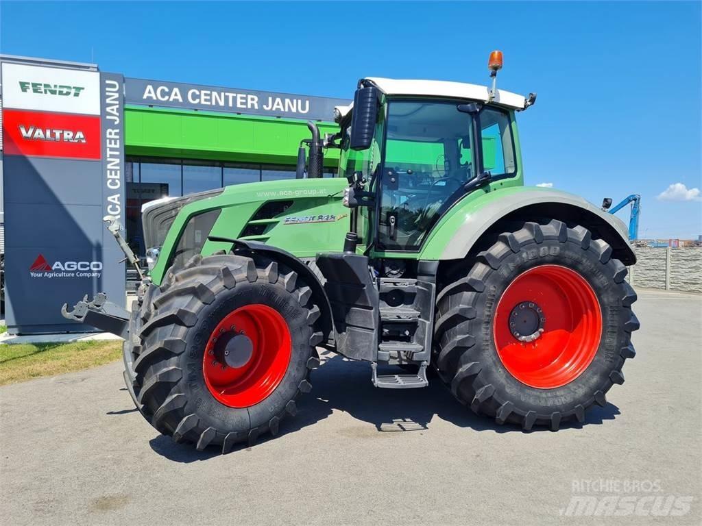 Fendt 828 Vario Tractoare