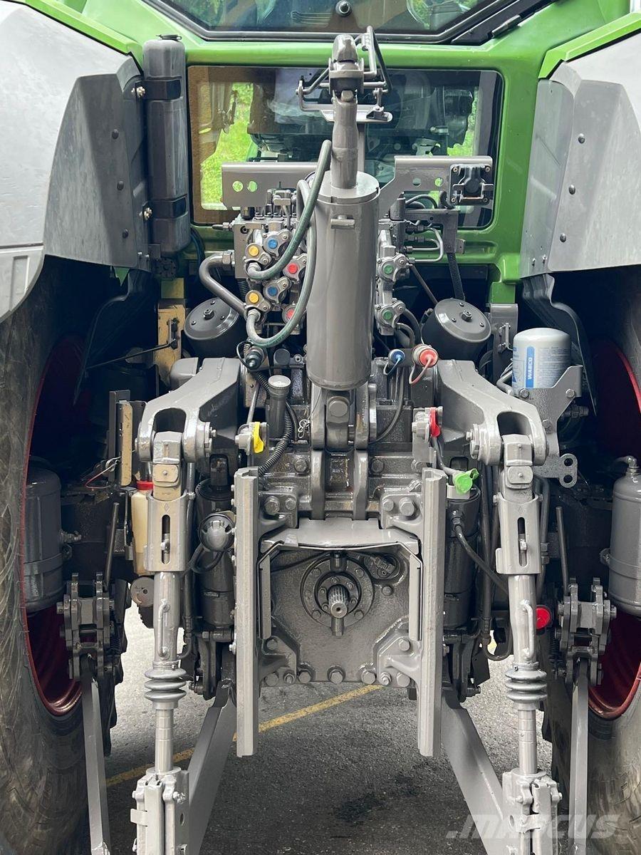 Fendt 930 Vario Tractoare