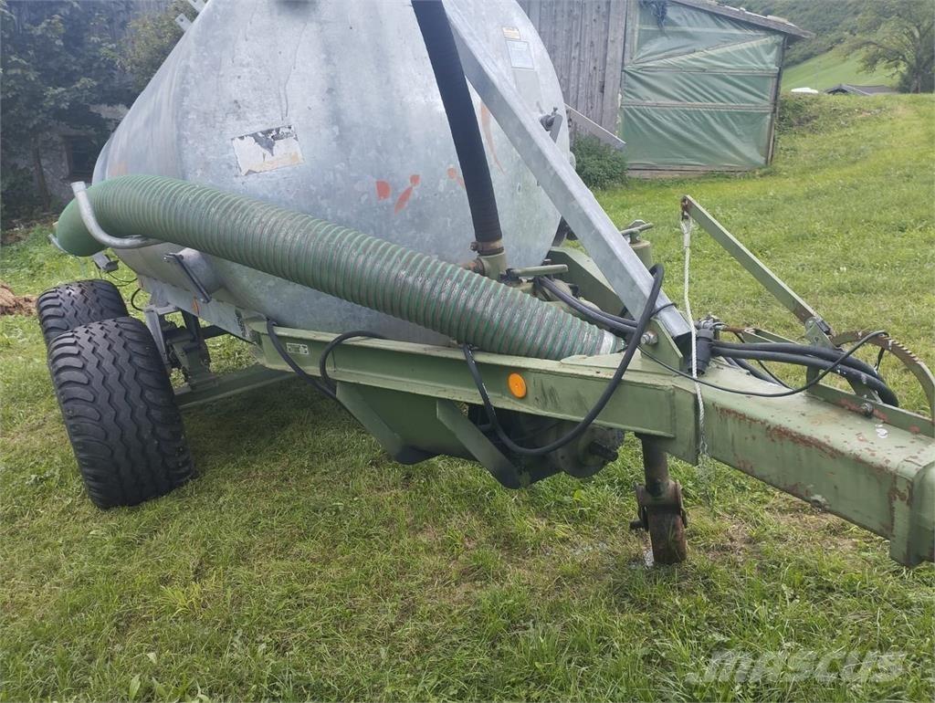 Fliegl  Ore de transport în forma lichida