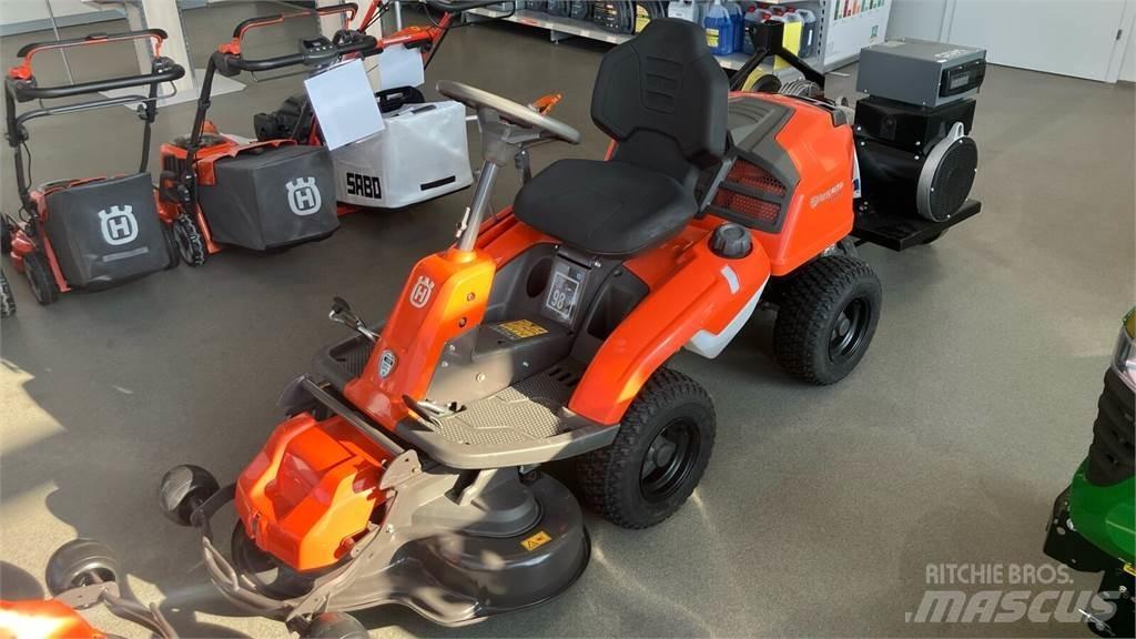 Husqvarna R 214TC Utilaje întreţinere terenuri - Altele