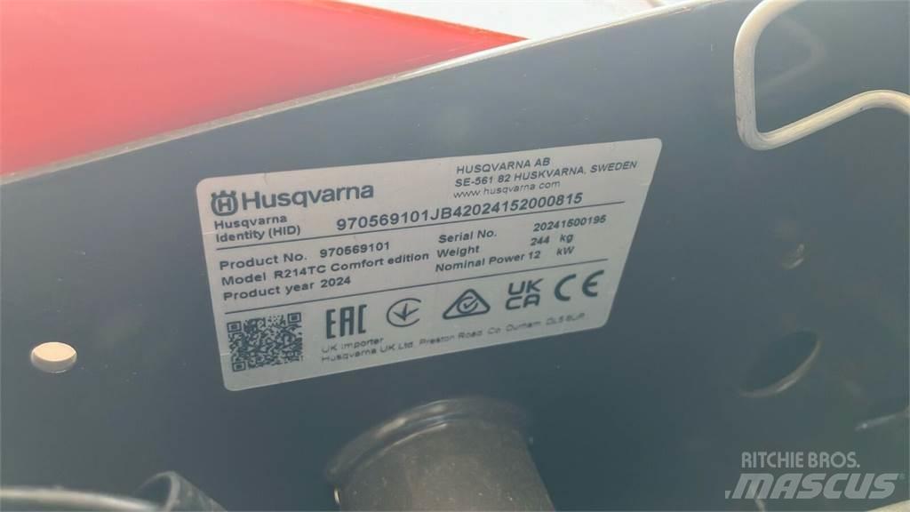 Husqvarna R 214TC Utilaje întreţinere terenuri - Altele