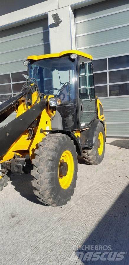 JCB 407 Incarcator pe pneuri