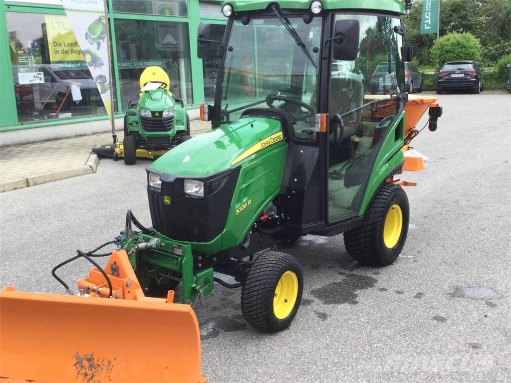 John Deere 1026R Tractoare