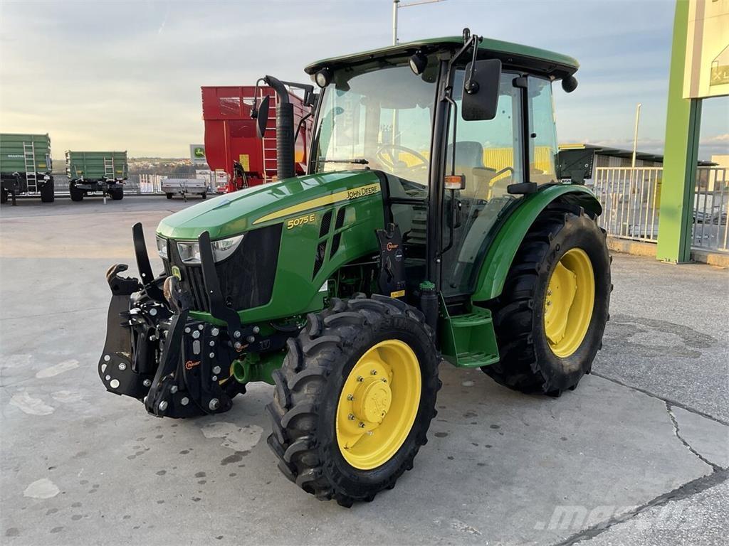 John Deere 5075E Tractoare