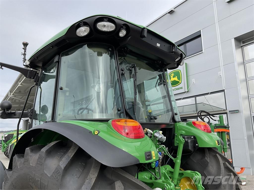 John Deere 5095M Tractoare