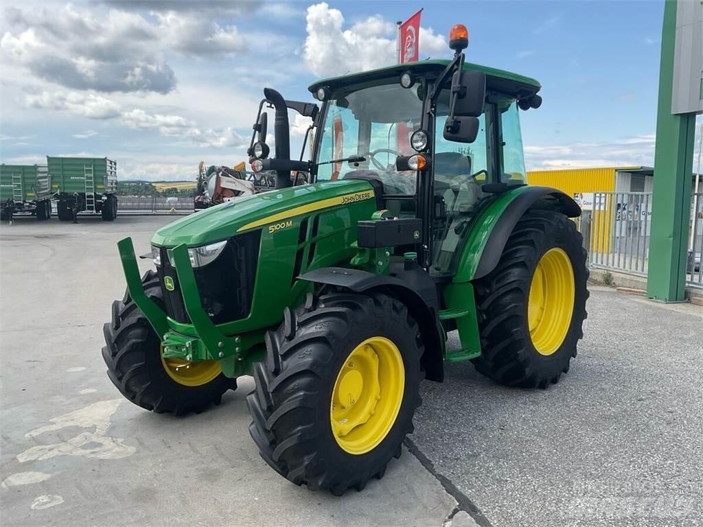 John Deere 5100M Tractoare