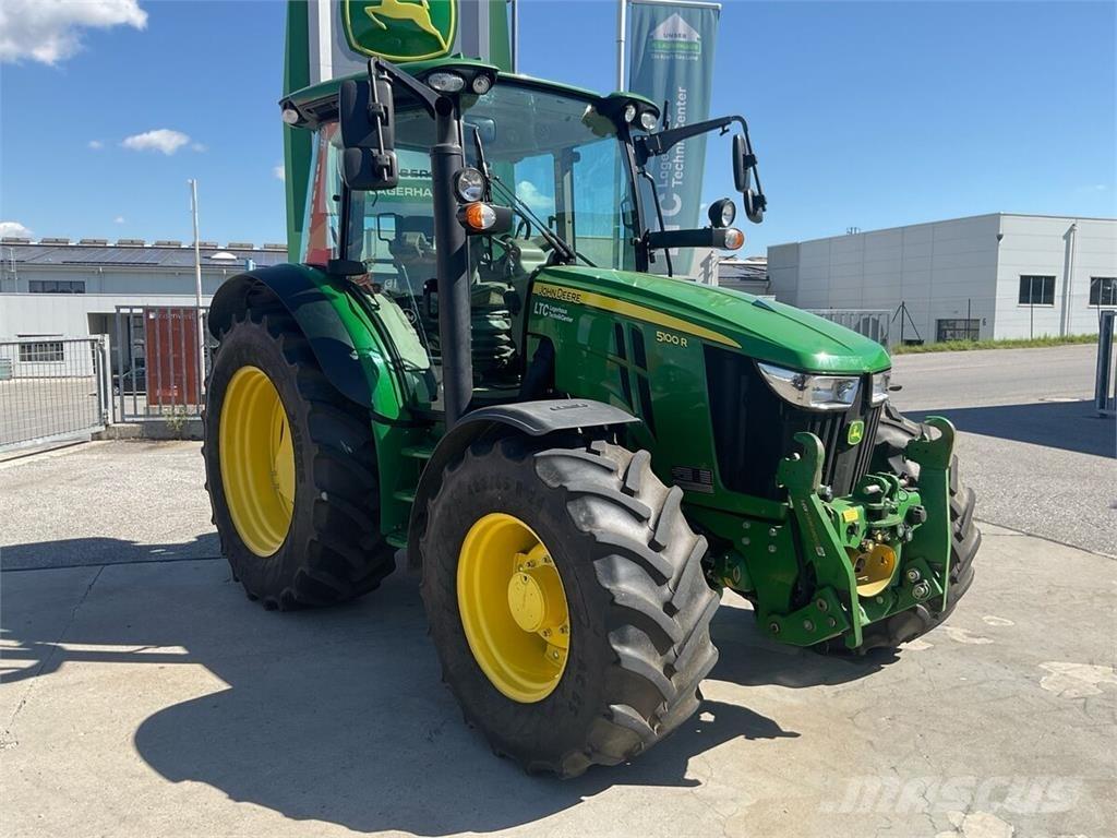 John Deere 5100R Tractoare