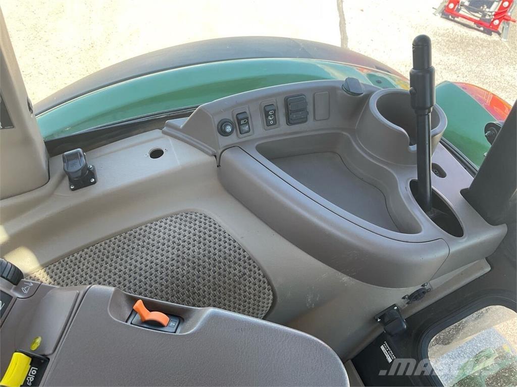 John Deere 5100R Tractoare