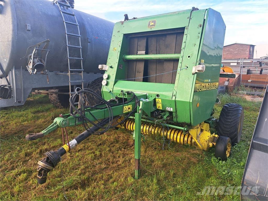 John Deere 570 Masina de balotat cilindric