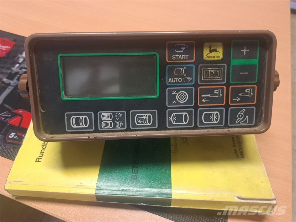 John Deere 570 Masina de balotat cilindric
