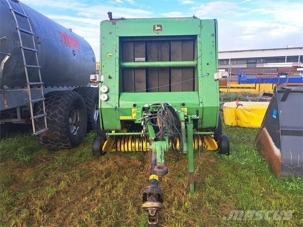 John Deere 570 Masina de balotat cilindric