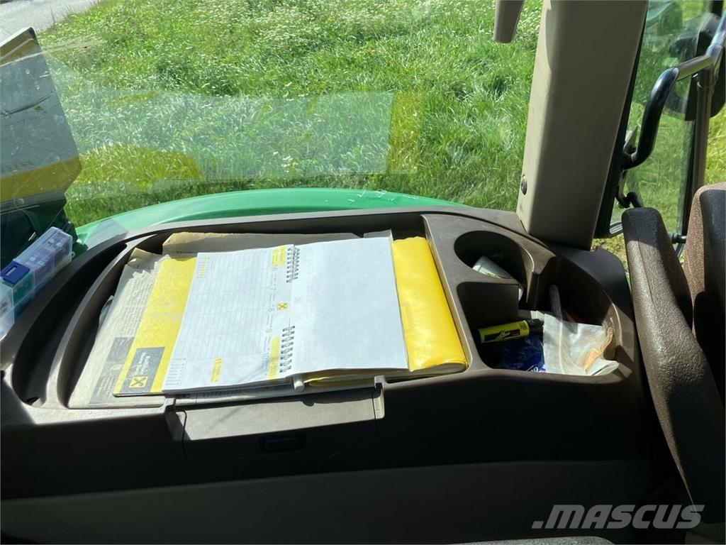 John Deere 5820 Tractoare