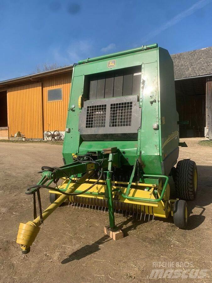 John Deere 592C Masina de balotat cilindric