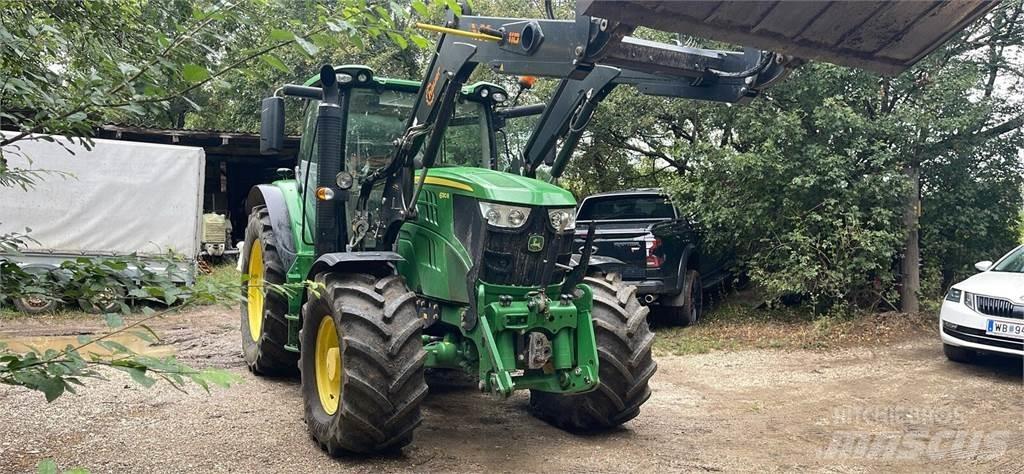 John Deere 6130R Tractoare