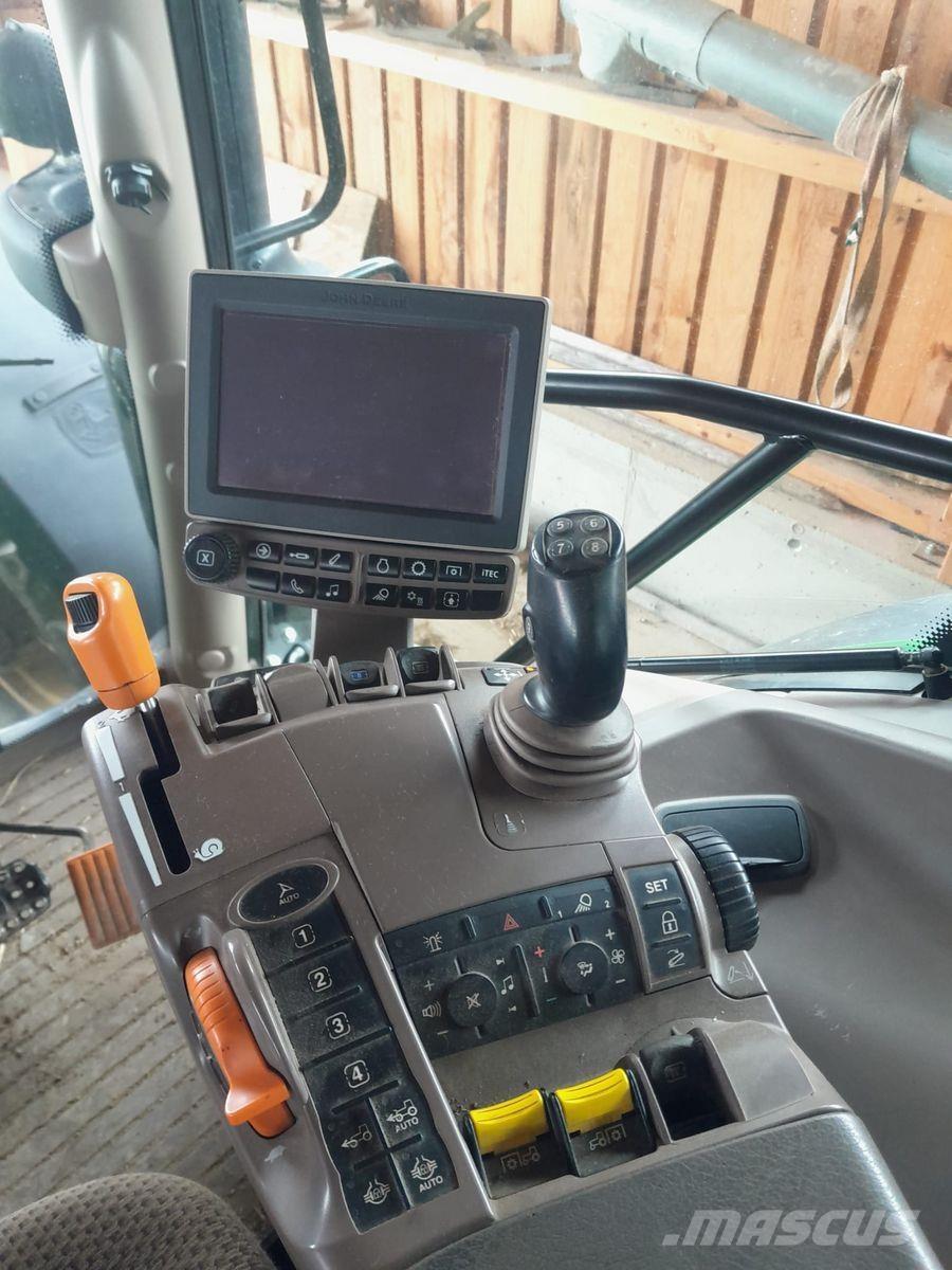 John Deere 6130R Tractoare