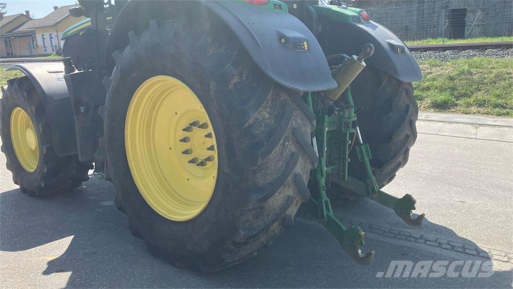 John Deere 6250R Tractoare