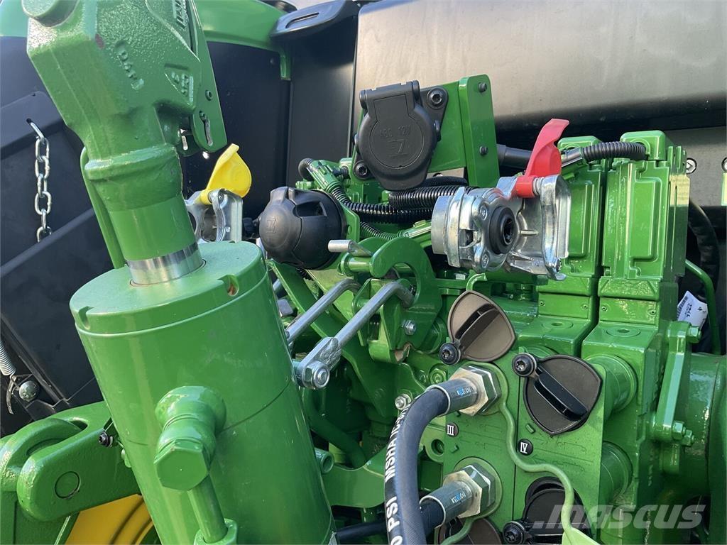 John Deere 6M 145 Tractoare