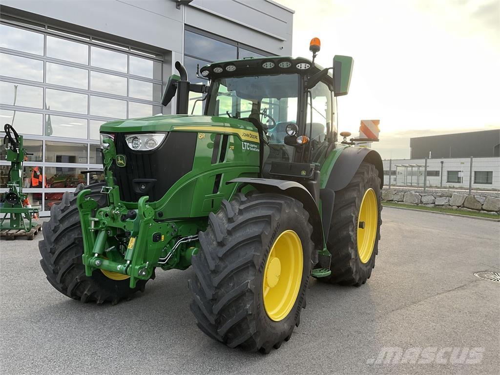 John Deere 6R 215 Tractoare