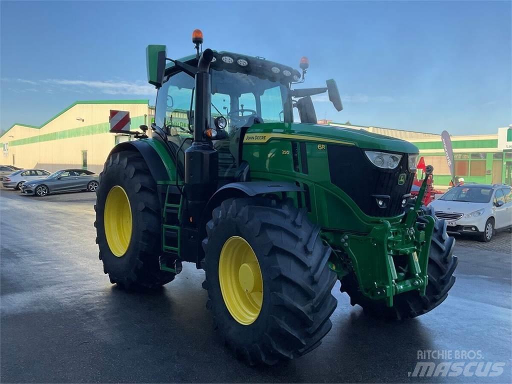 John Deere 6R 250 Tractoare