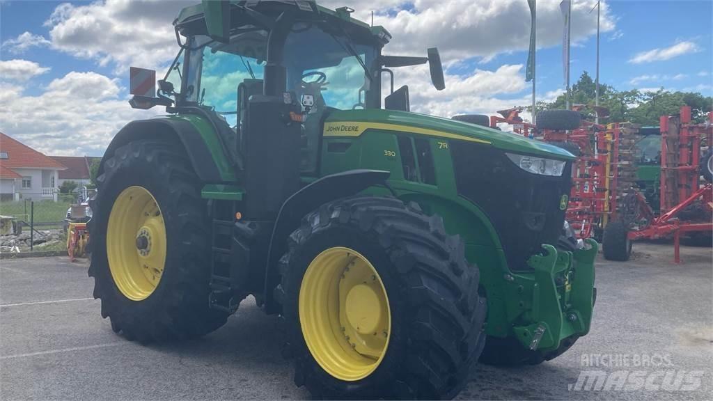 John Deere 7R 330 Tractoare