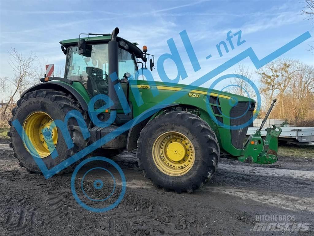 John Deere 8230 Tractoare