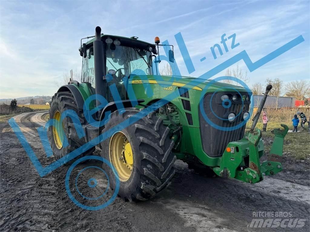 John Deere 8230 Tractoare