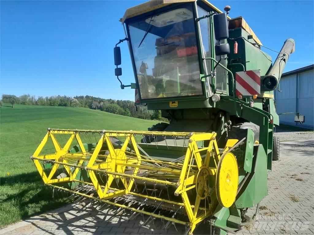 John Deere 950 Combine de secerat