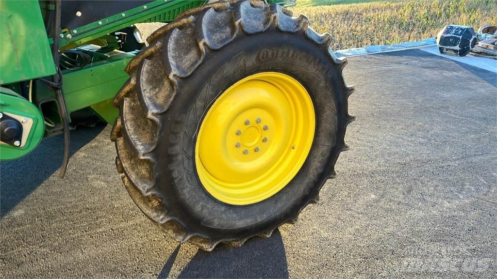 John Deere T550 HM Combine de secerat