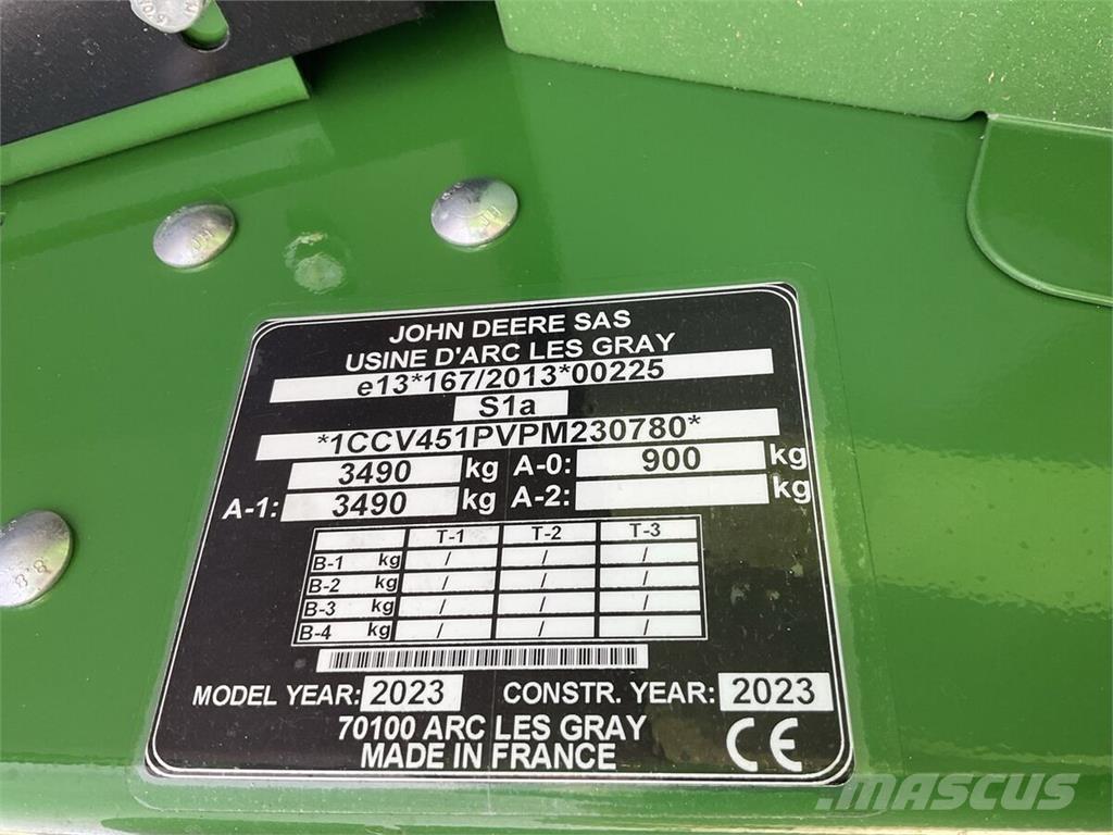 John Deere V451 M Masina de balotat cilindric