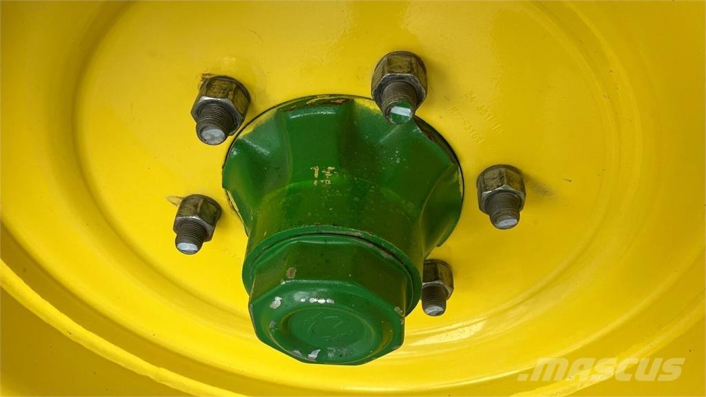 John Deere V461R Masina de balotat cilindric