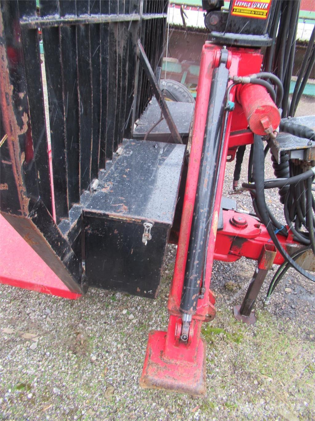 Kesla 2300 + 425 Patu Remorci forestiere