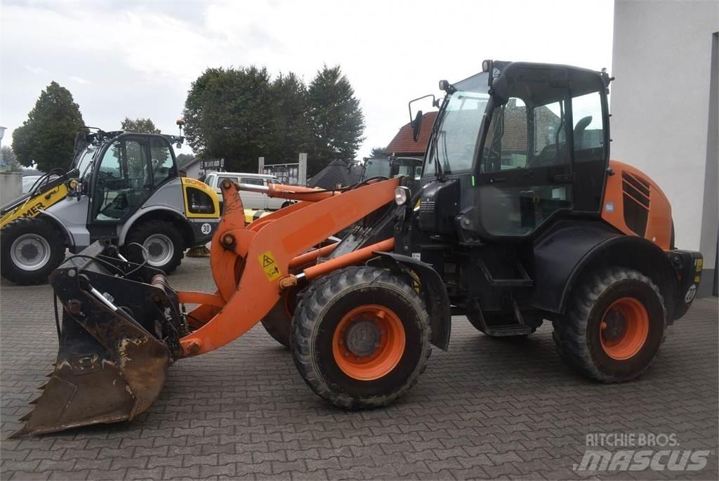Komatsu WA100M-7 Incarcator pe pneuri