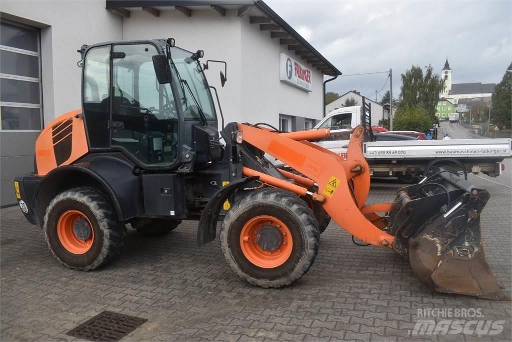 Komatsu WA100M-7 Incarcator pe pneuri