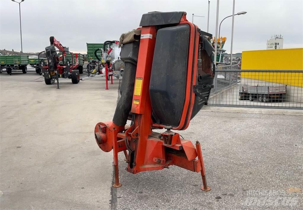 Kubota GCD 700 Utilaje întreţinere terenuri - Altele