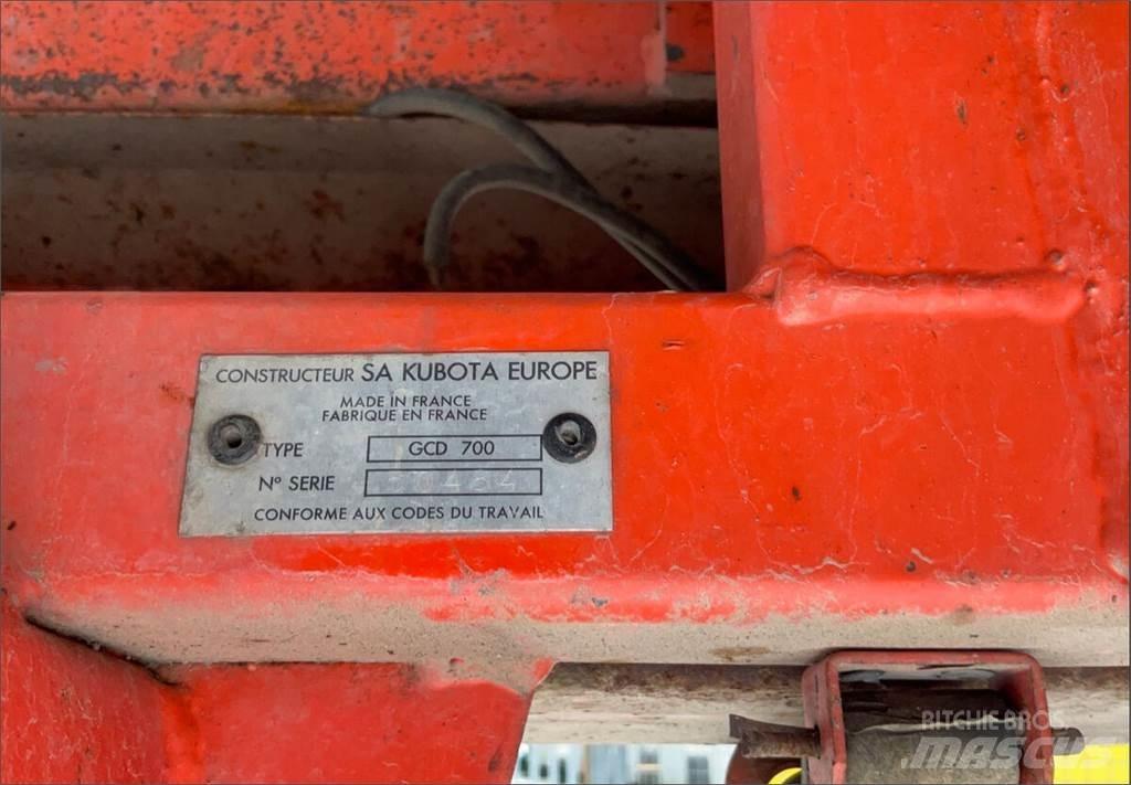 Kubota GCD 700 Utilaje întreţinere terenuri - Altele