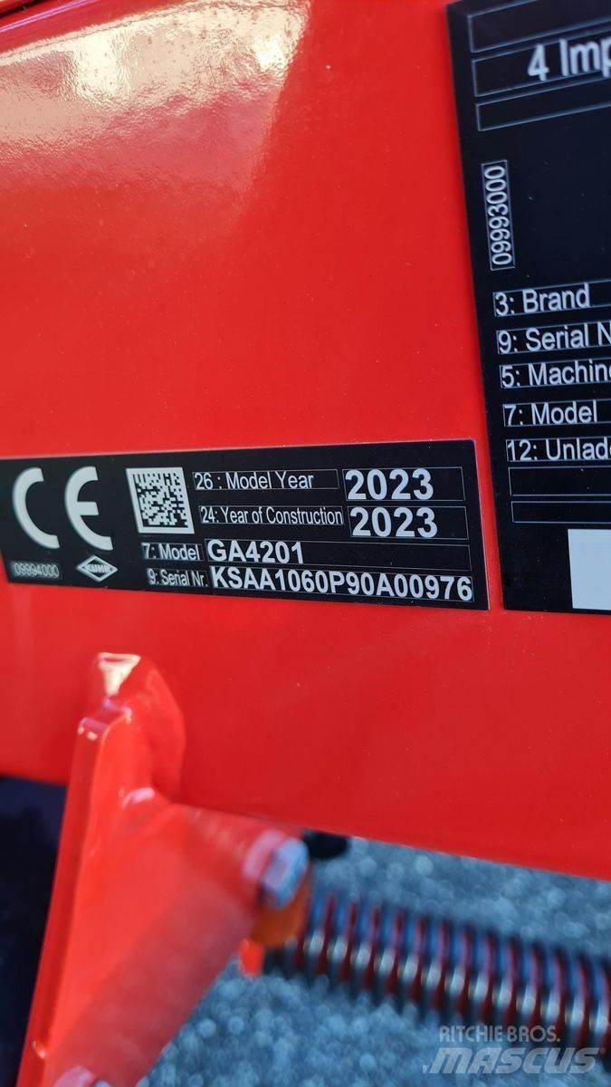Kuhn GA3901 Utilaj de răvăşit fân