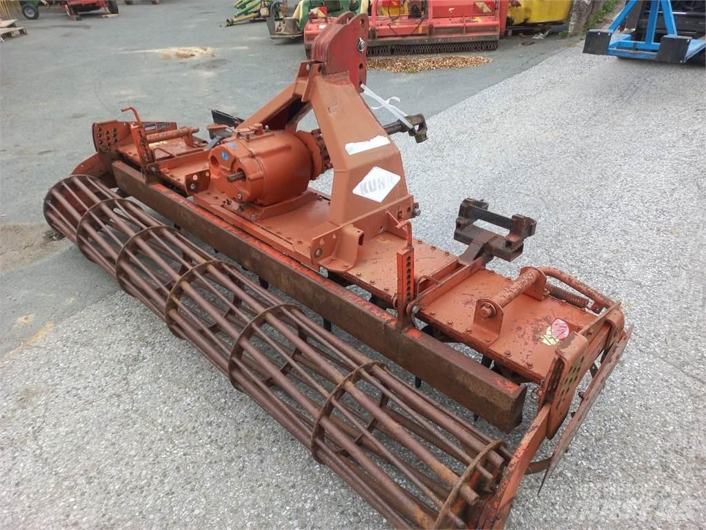 Kuhn HR 302 M Grape cu disc