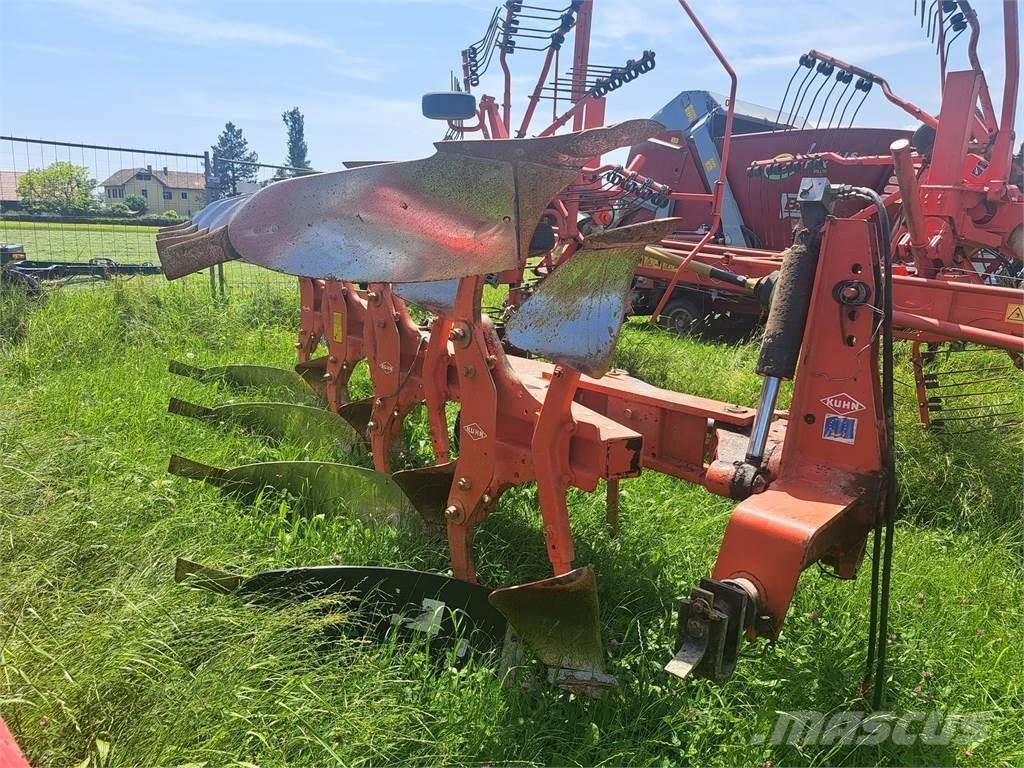 Kuhn Master 120 Pluguri conventionale
