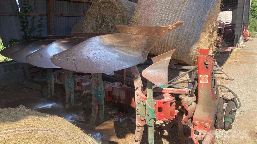 Kverneland LB 100 Pluguri conventionale